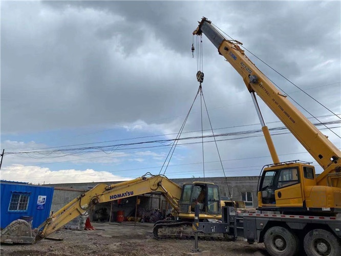 黄陂区25吨吊车的工作半径是多少？