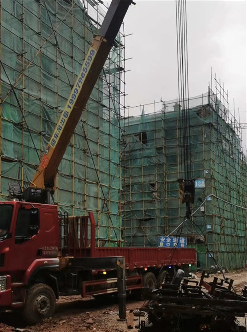 黄陂区“慢工细活”—— 吊车的 “微动控制” 技术